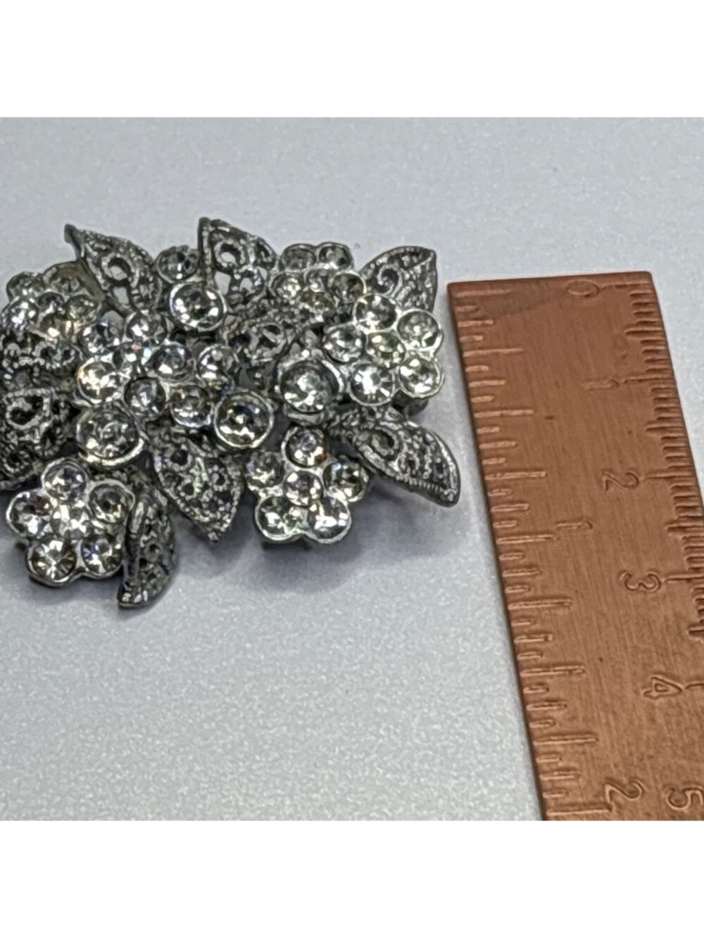 Sparkly Weiss-Style Brooch | Rhinestones, Silvertone - Picture 5 of 8